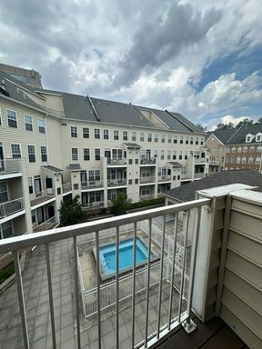 2664 Manhattan Pl, Unit 306