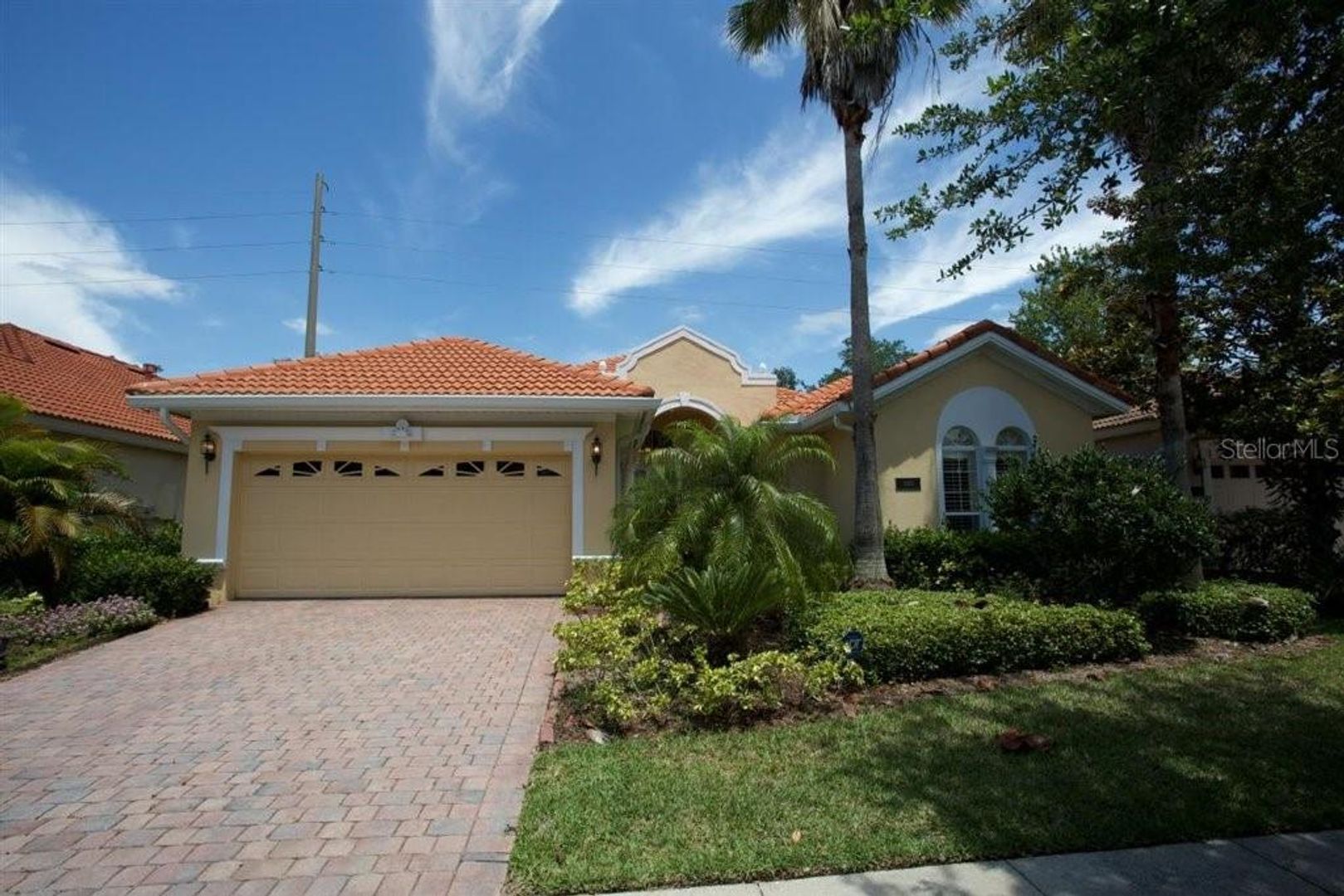 Windermere House: 1053 Lascala Dr