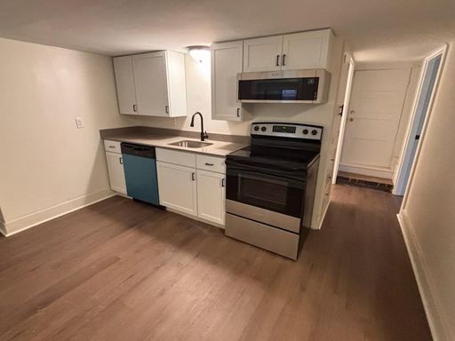 Convenient 1 Bedroom Apartment! Utilities Included!!