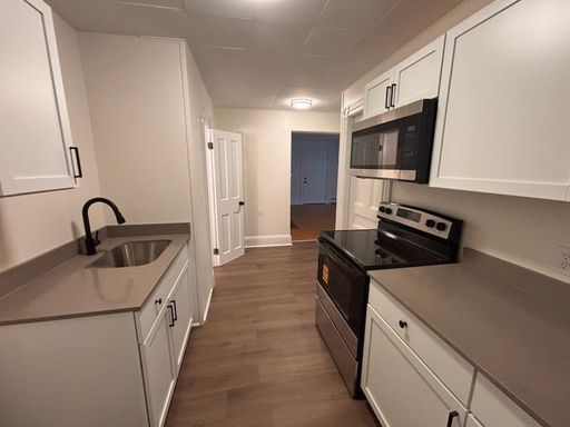 Cozy 1 Bedroom Apartment! Utilities included!!