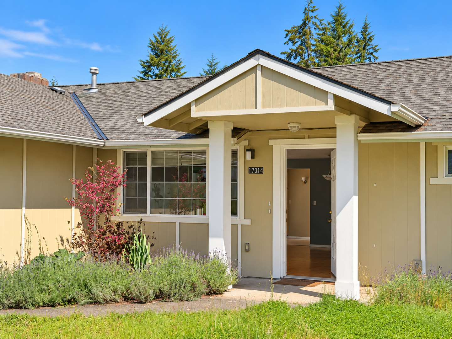 Redmond House: 17014 NE 105th