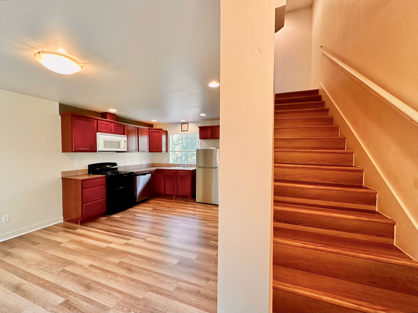 Seattle Apartment: 4218-4232 Pasadena Pl NE