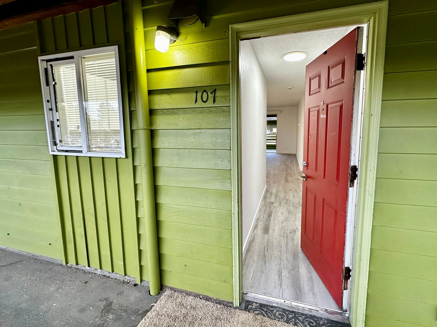 Auburn Apartment: 511 M Street NE