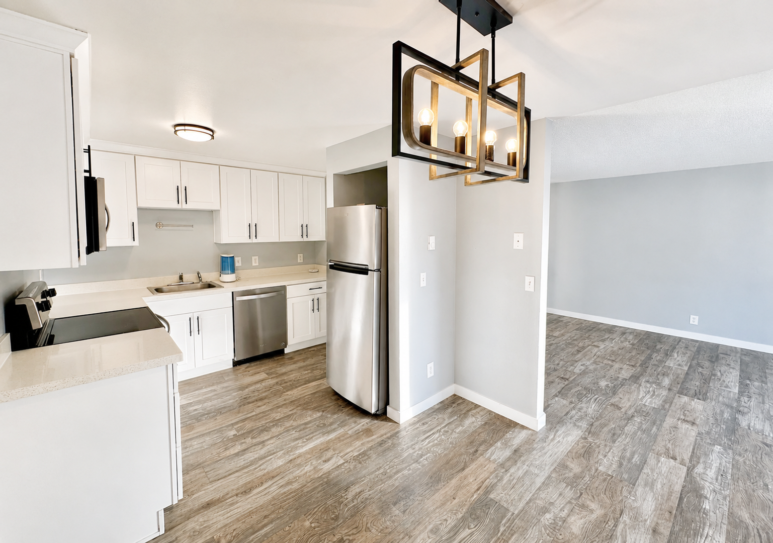 Auburn Apartment: 925 18th St NE