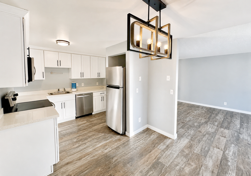Spacious & Updated 2Br 1Ba Apartment in Auburn – Prime Location! – photo 1