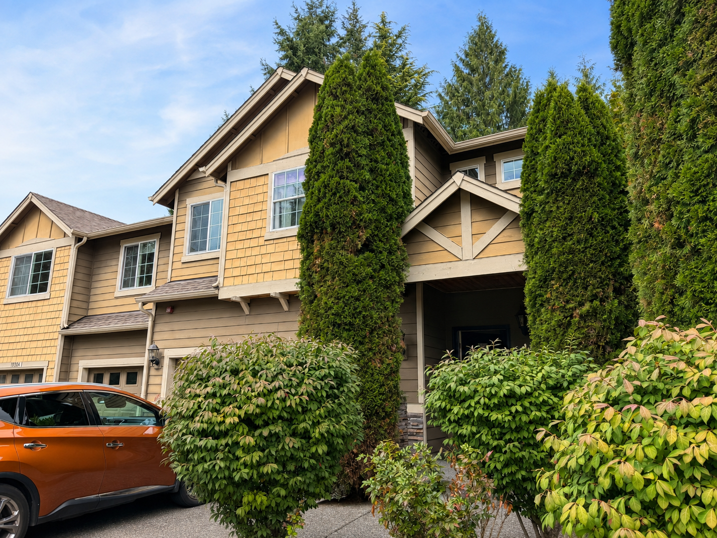 Redmond House: 10304 163rd Ave NE UNIT 2