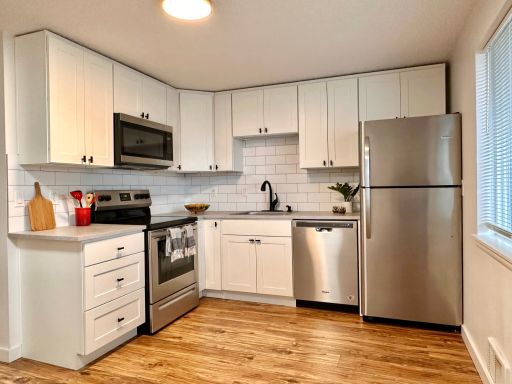 Newly Remodeled 2bed + parking + optional storage unit – photo 1