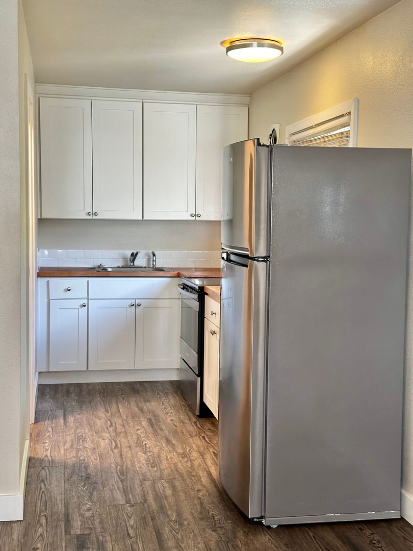 College Apartments 9 of 11