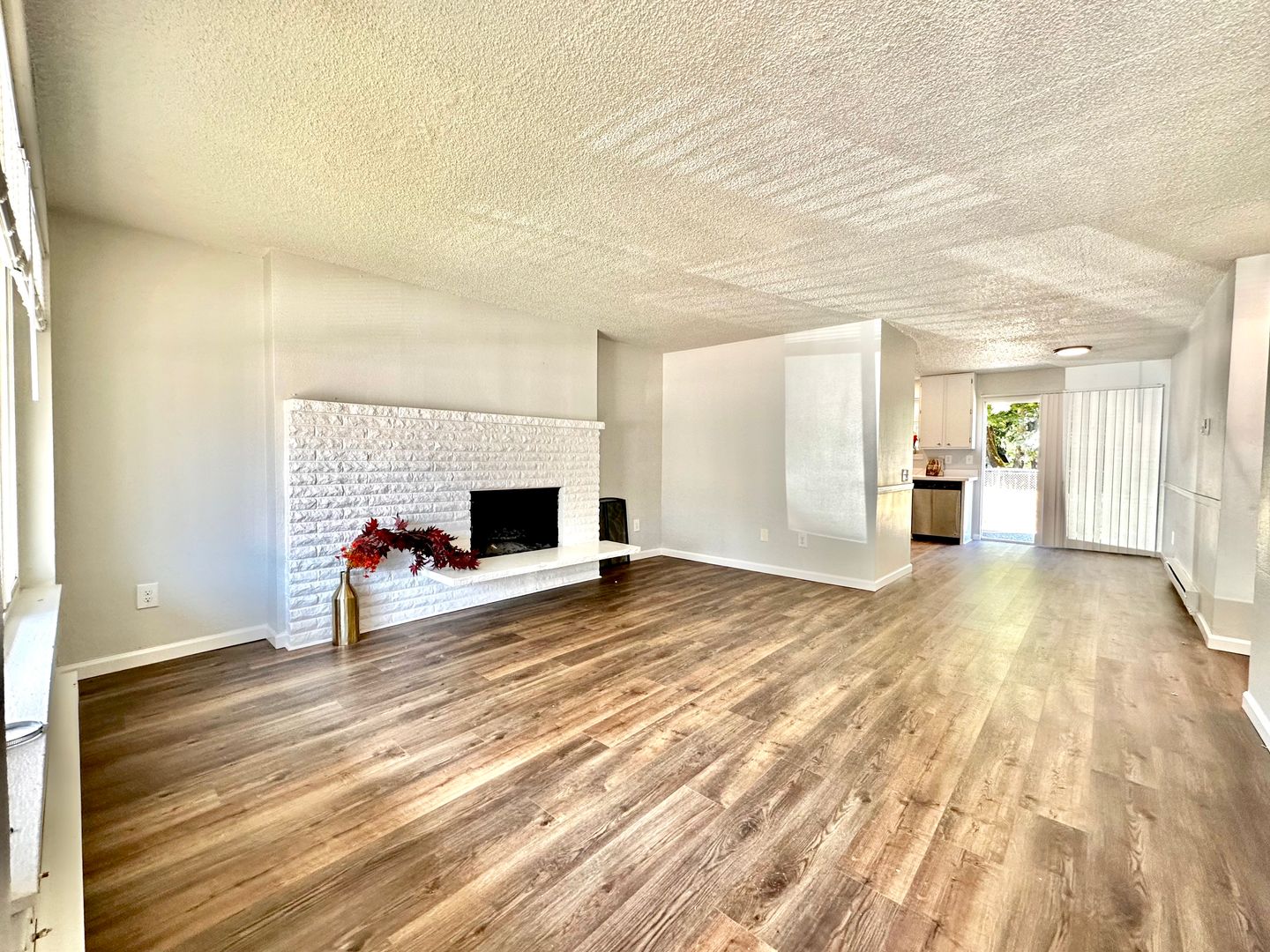 Federal Way Apartment: 32255 Military Rd S