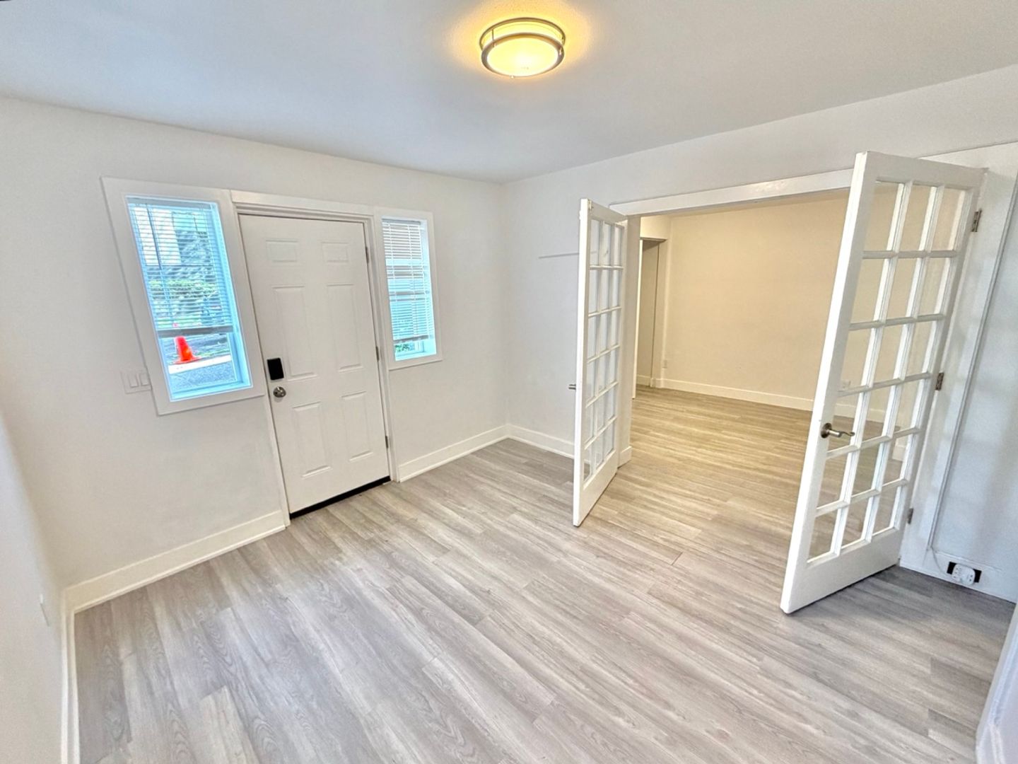 Seattle Apartment: 1417 NE 55th Street
