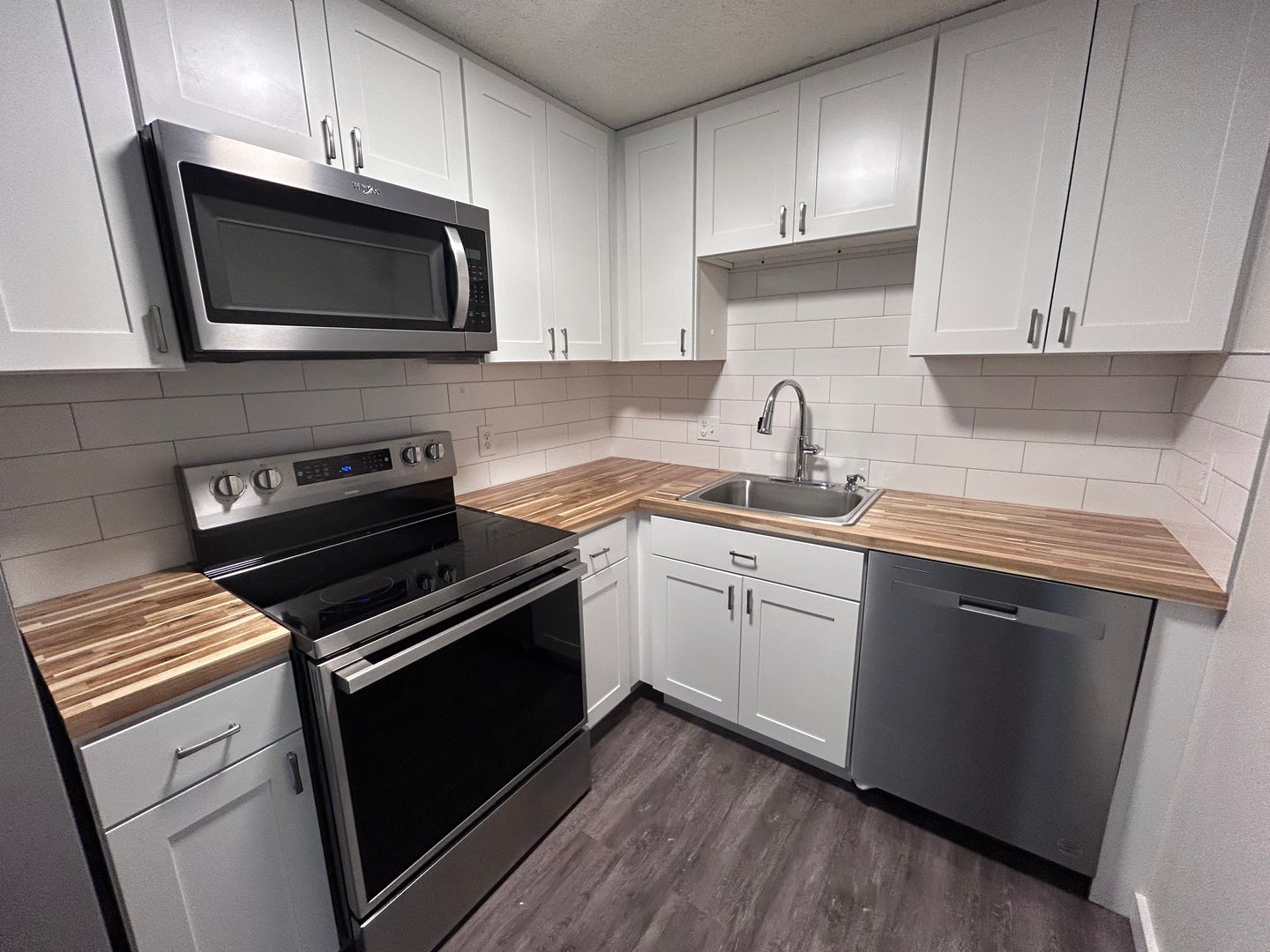 Tacoma Apartment: 8324 South Park Avenue
