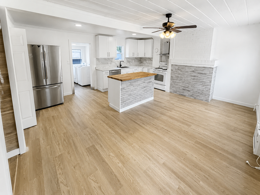 Stunning, Newly Renovated 2BR | 1BA – photo 1