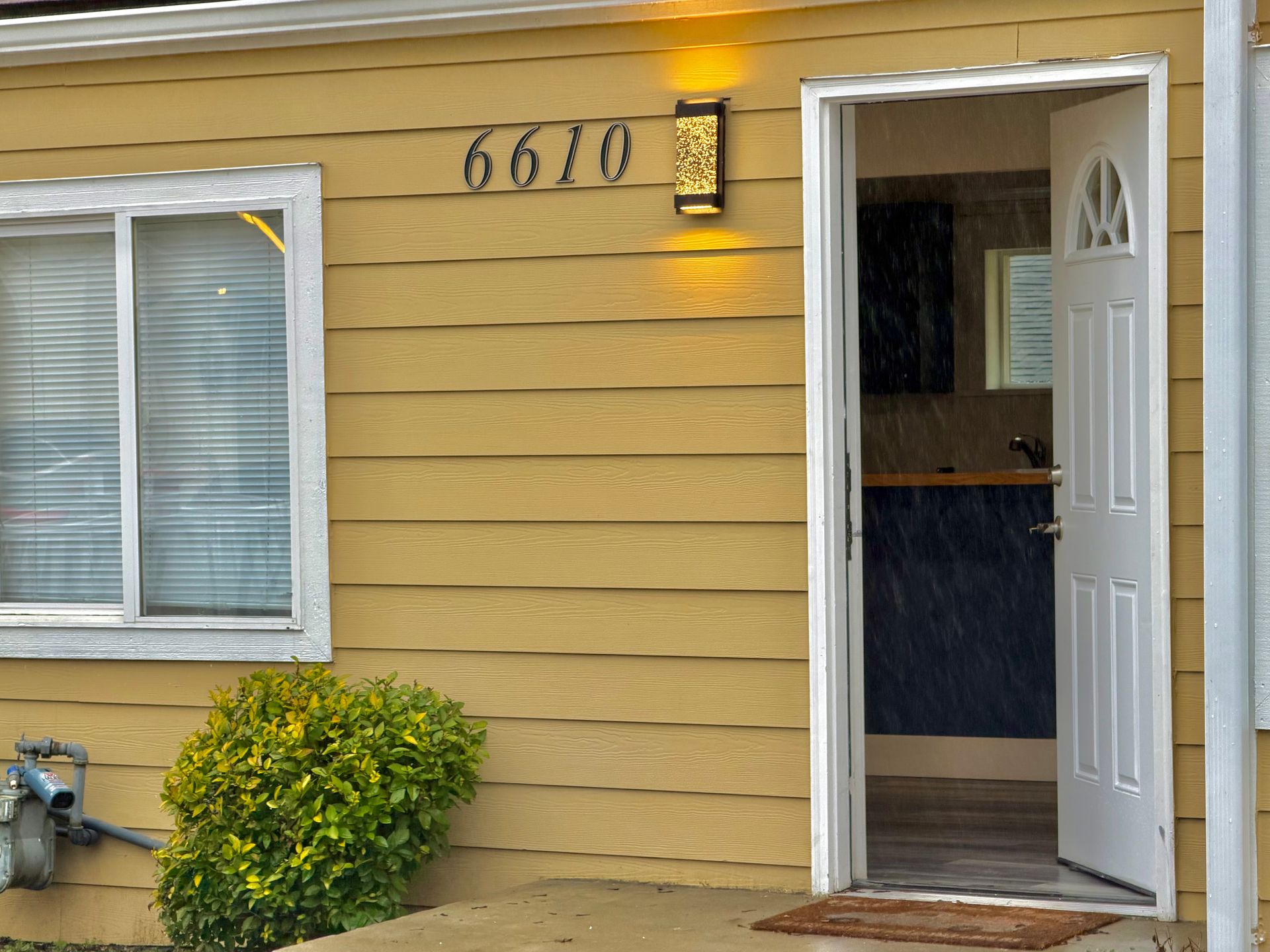 Tacoma Multiplex: 6612-6610 McKinley Ave - 6610