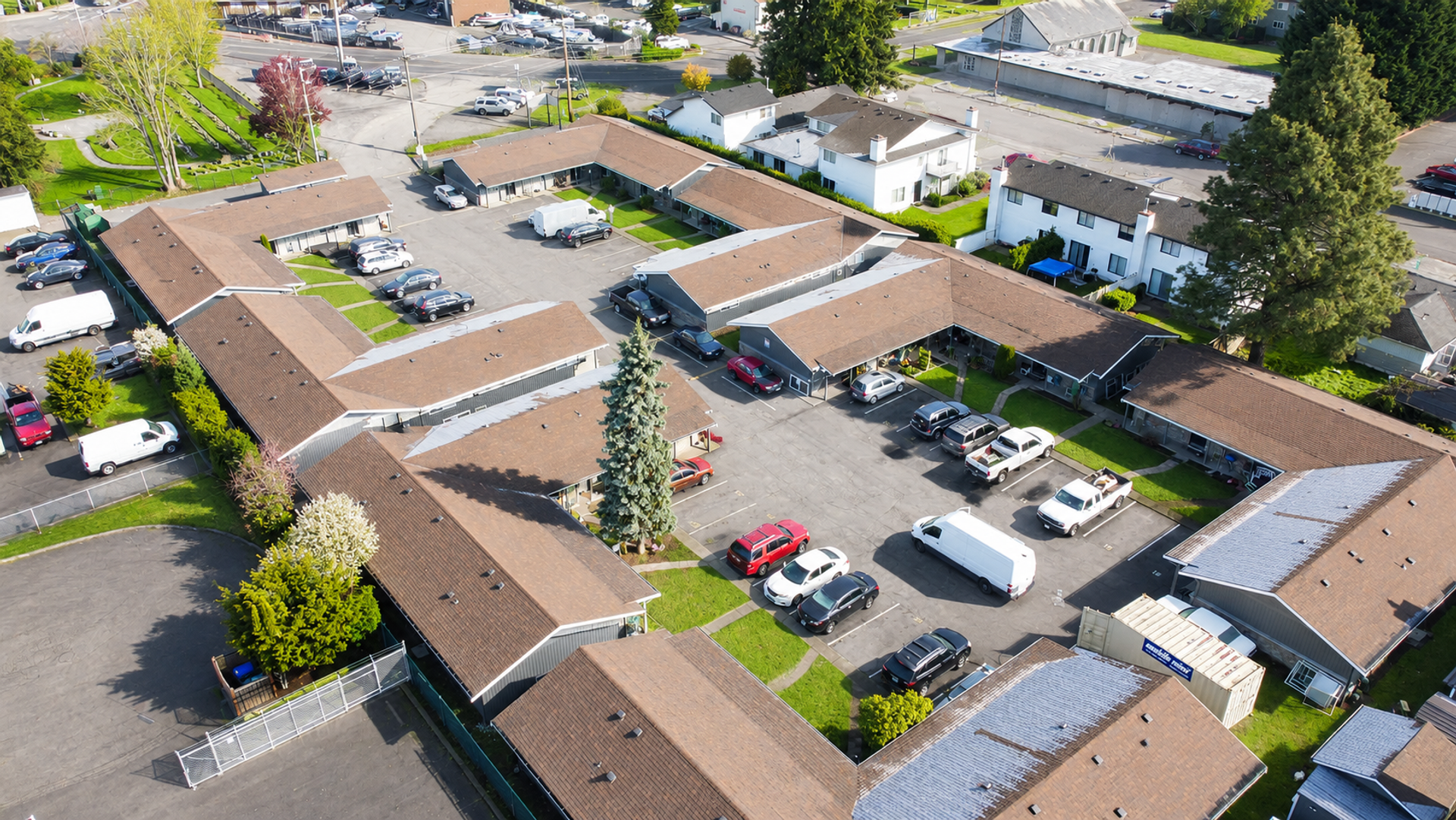 Auburn Apartment: 502 8Th St. NE