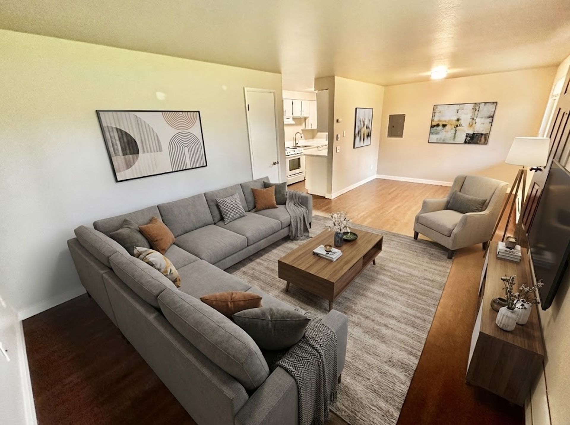 Lynnwood Apartment: 4410 176th Street Southwest