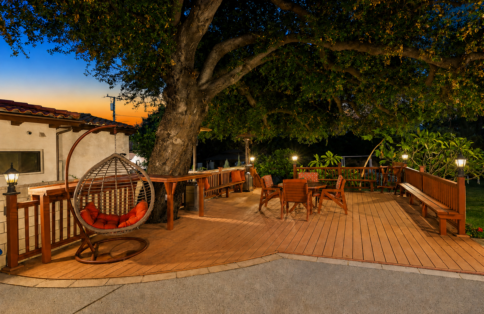 Arcadia House: 482 West Palm Dr