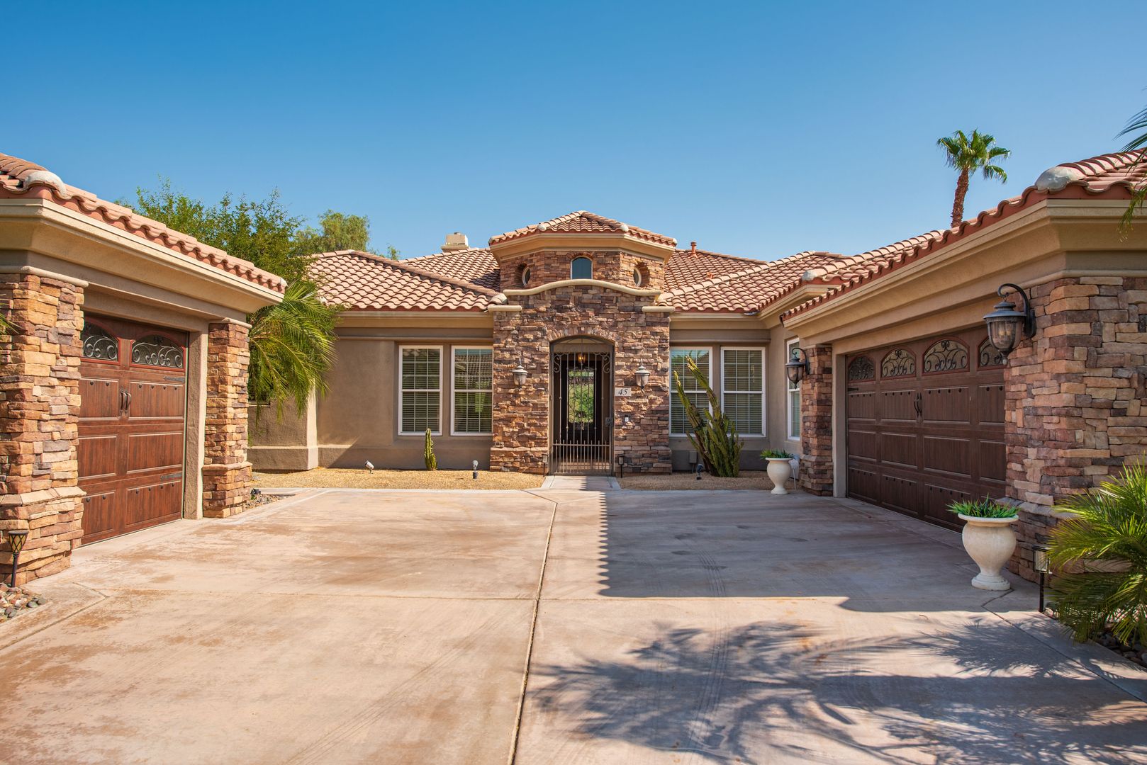 45 Vista Encantada LLC 4 of 12