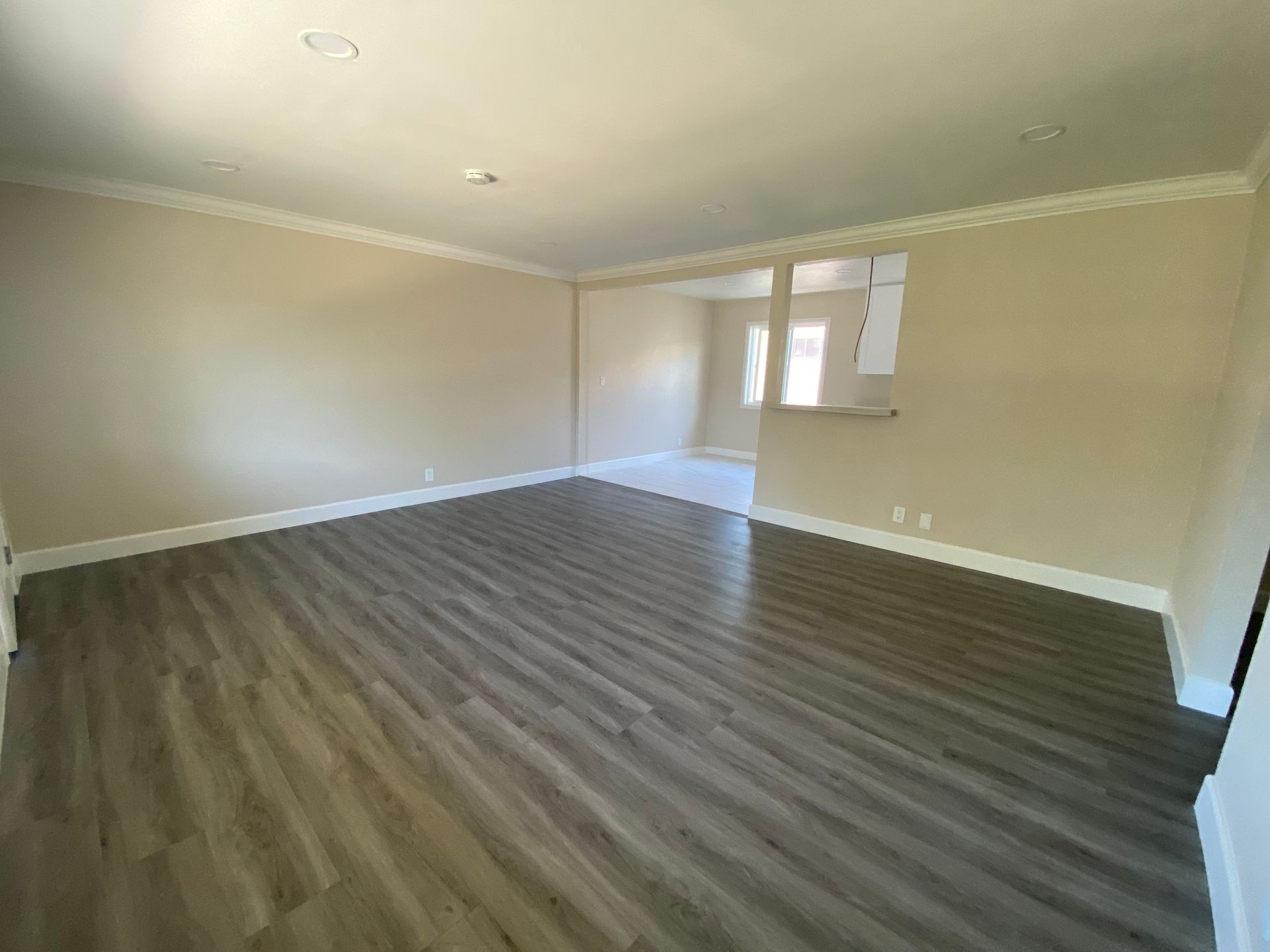 Hellman Apartments 4 of 12