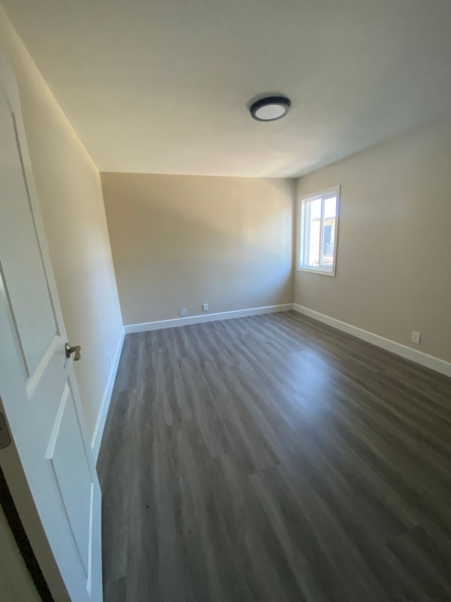 Hellman Apartments 10 of 12