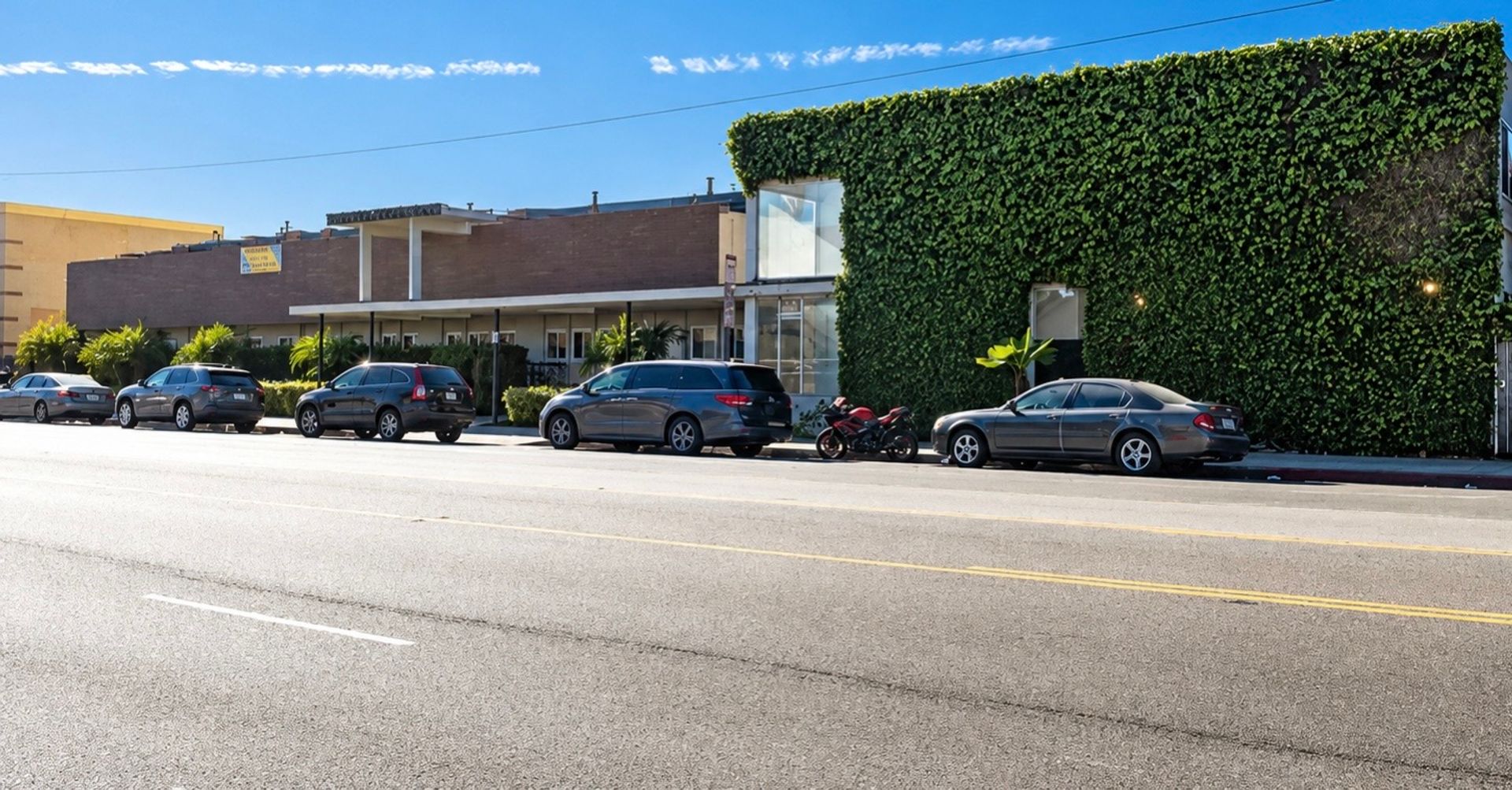 GARDENA Apartment: 15001 CRENSHAW BLVD.