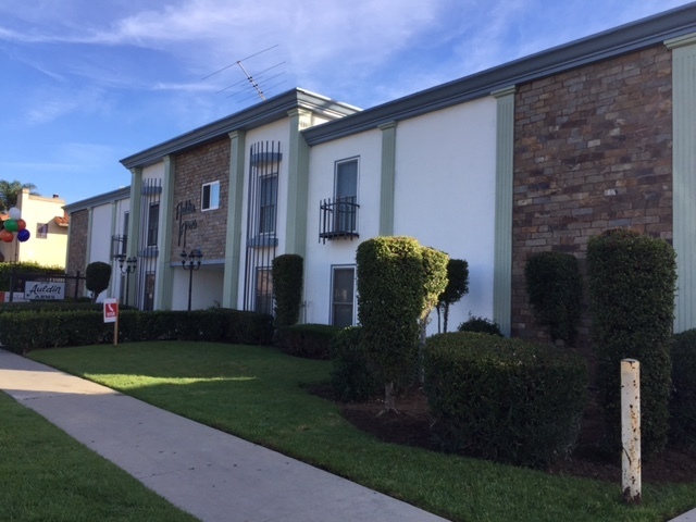 Torrance Apartment: 20336 Anza Ave