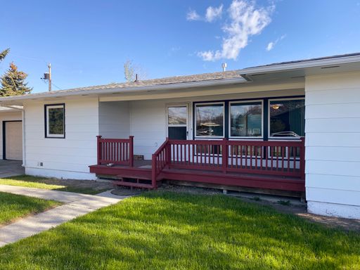 3 bed 1 bath single story home – photo 1