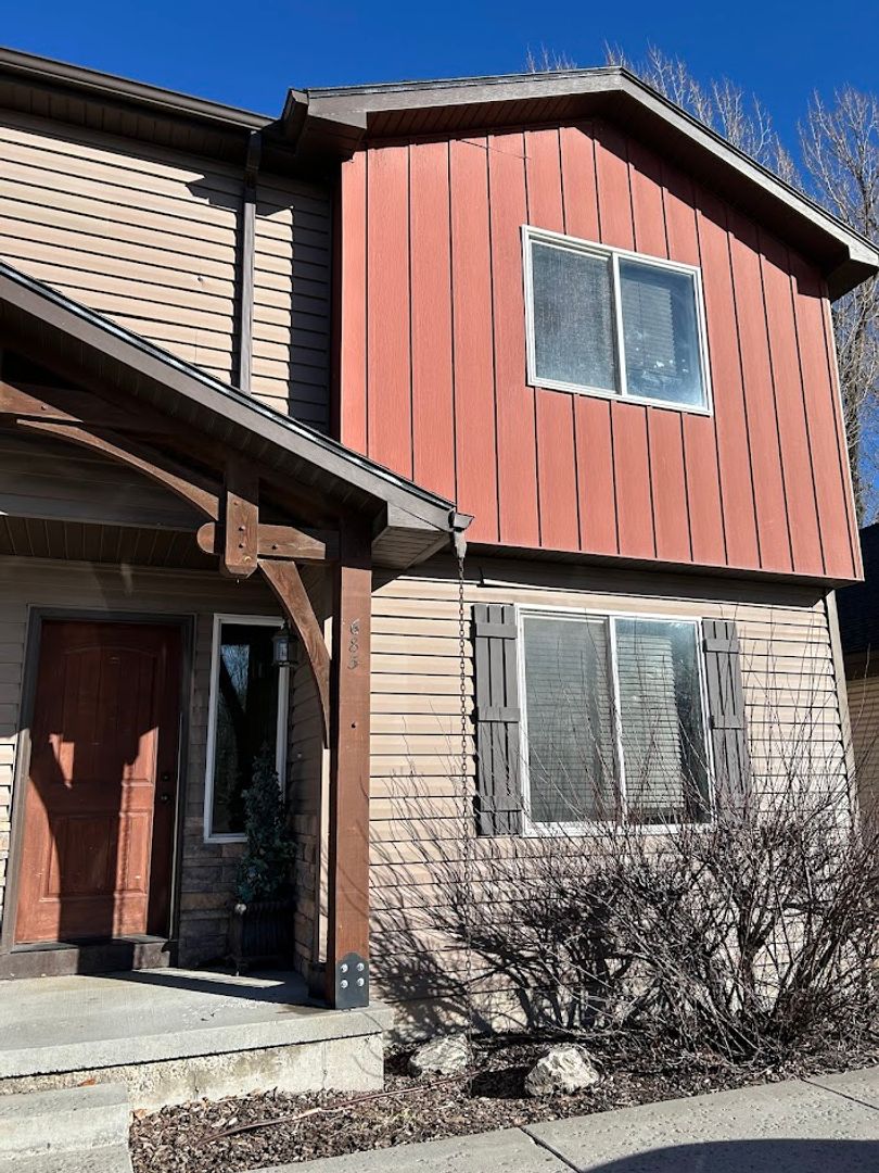 Rexburg Townhome: 683 Countryside Ave