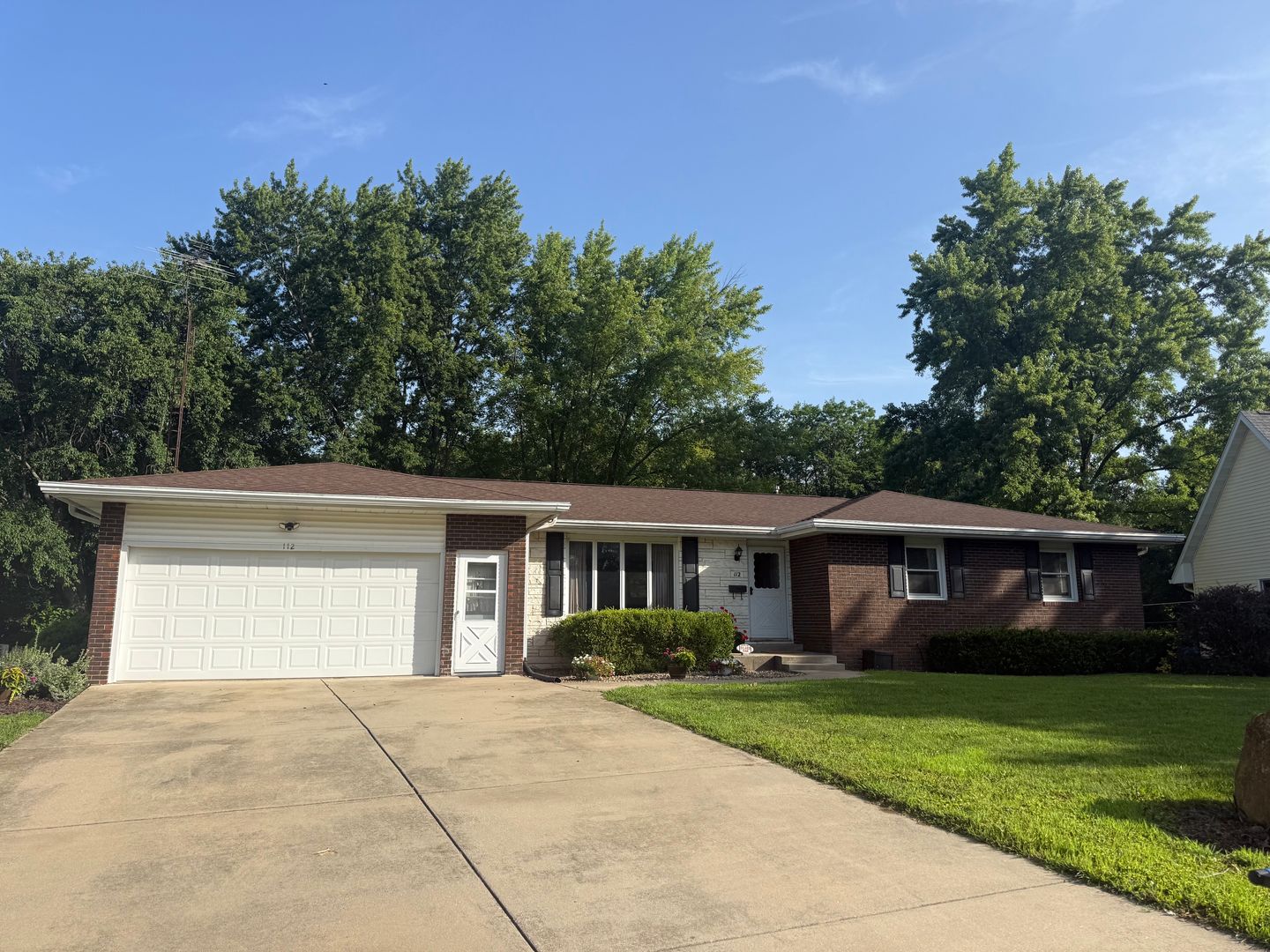 CHATHAM House: 112 COTTONWOOD DR