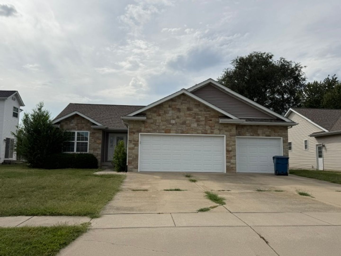 CHATHAM House: 417 DAHLIA