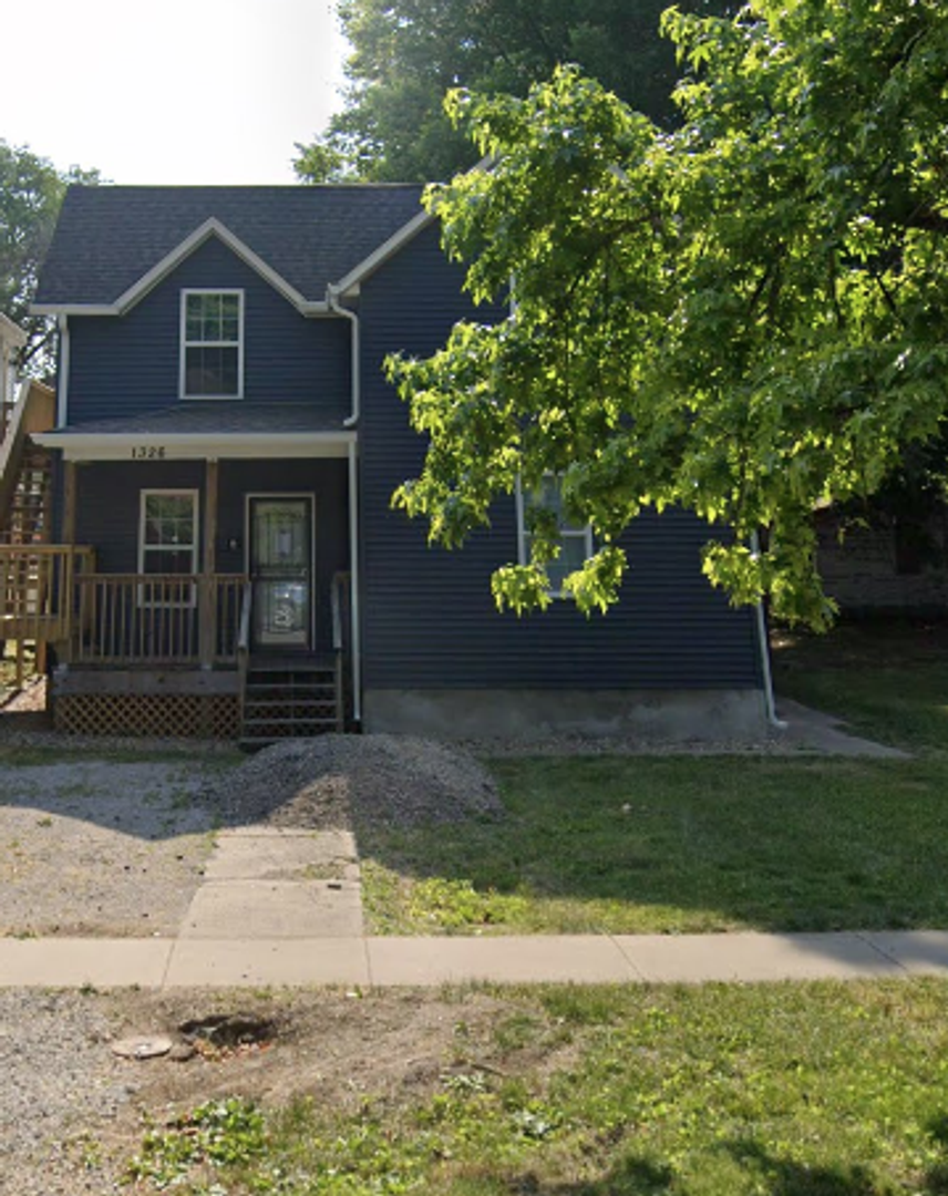 Springfield Apartment: 1326 North 8th Street