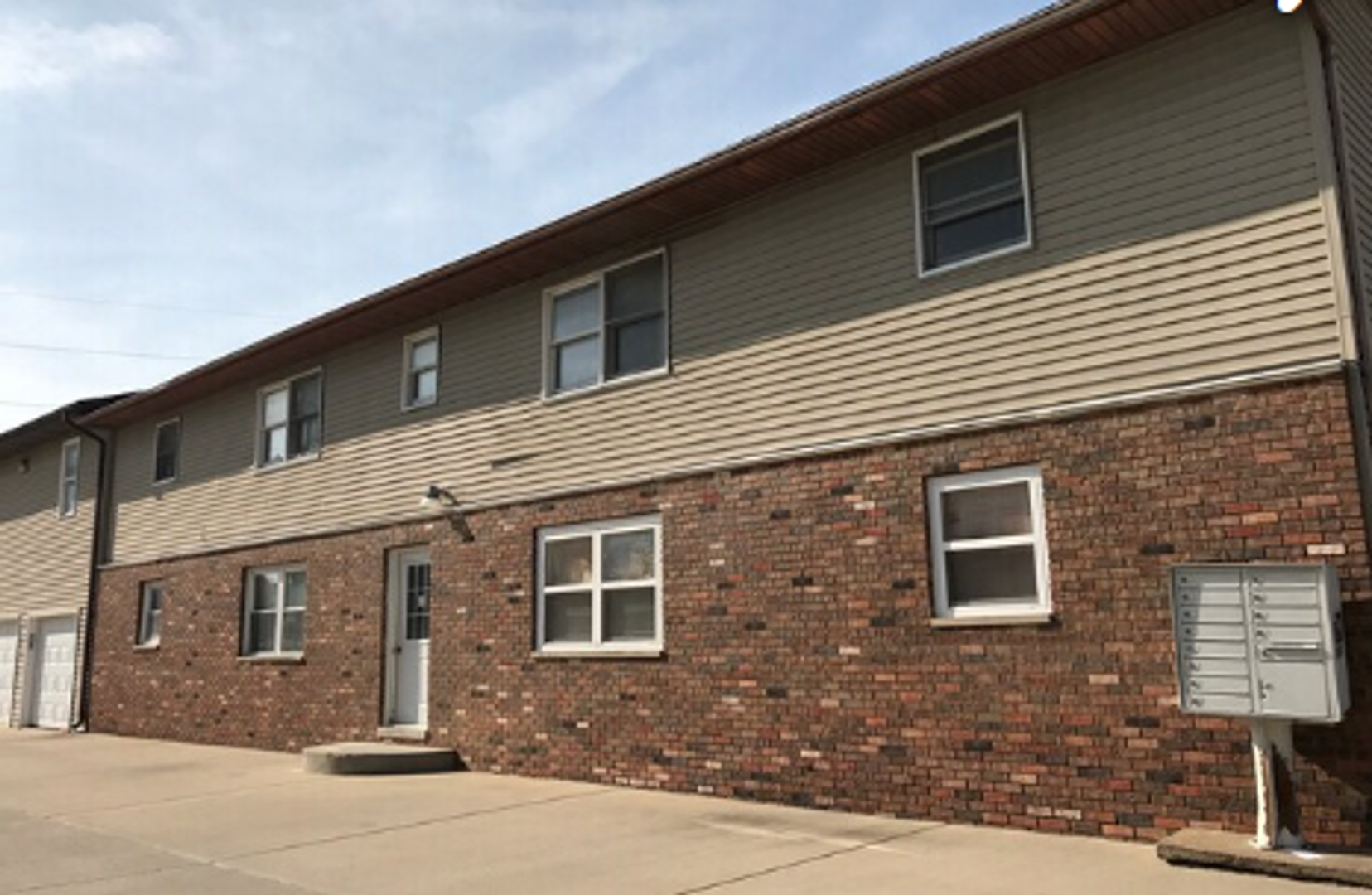 CHATHAM Apartment: 403 S MAIN