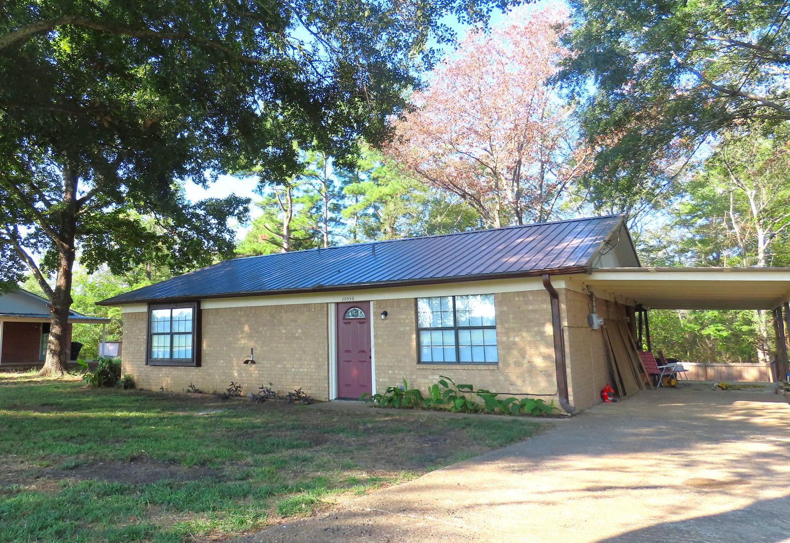 Rental at 10556 Twin Oaks Dr