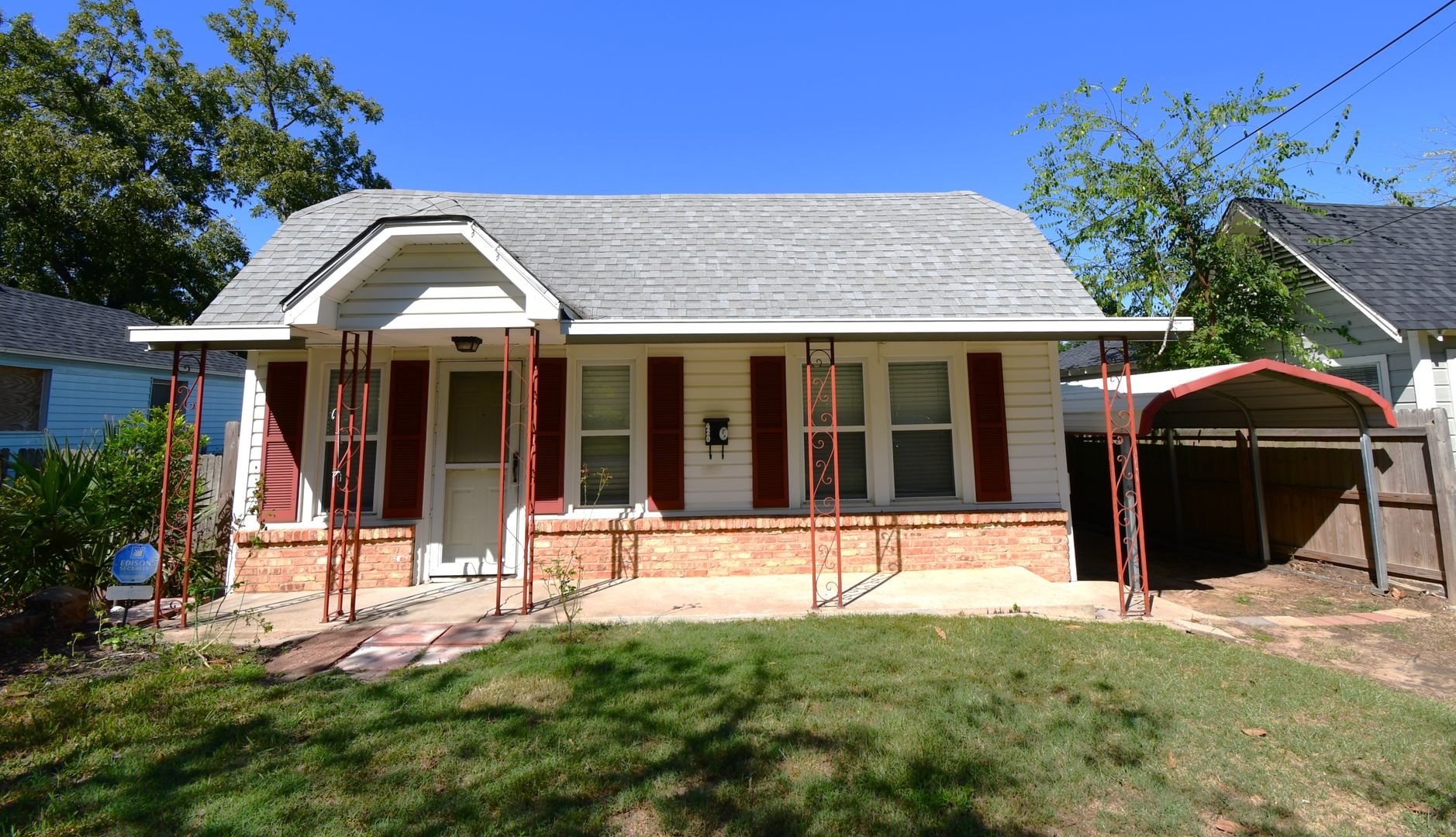 Rental at 420 E Lake St