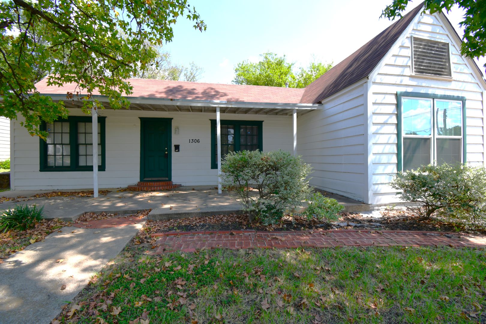 Tyler House: 1306 Glenwood Blvd