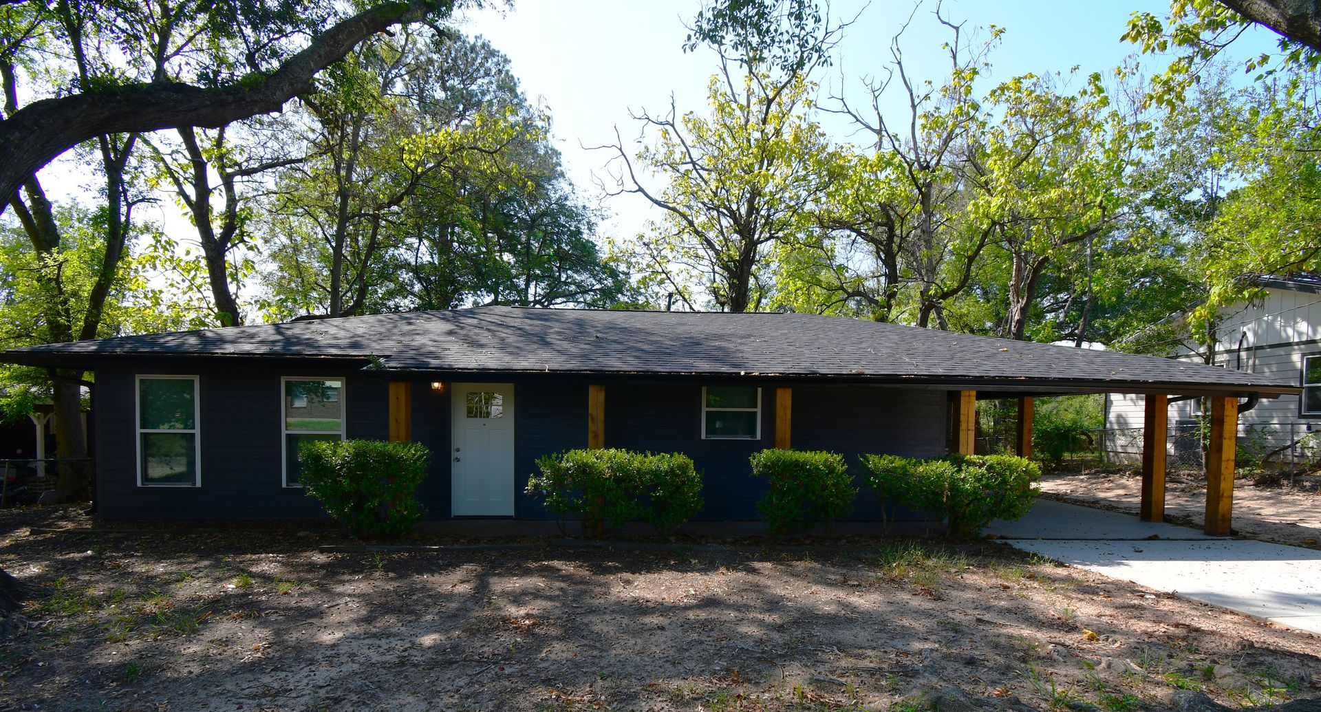 Rental at 1920 W Oakwood St