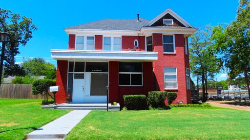 Charming Private Suite Near Downtown