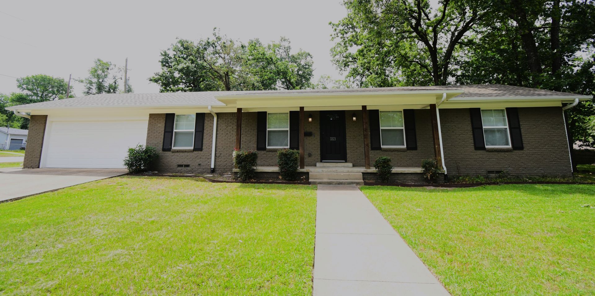 Tyler House: 3323 Brooks Ln