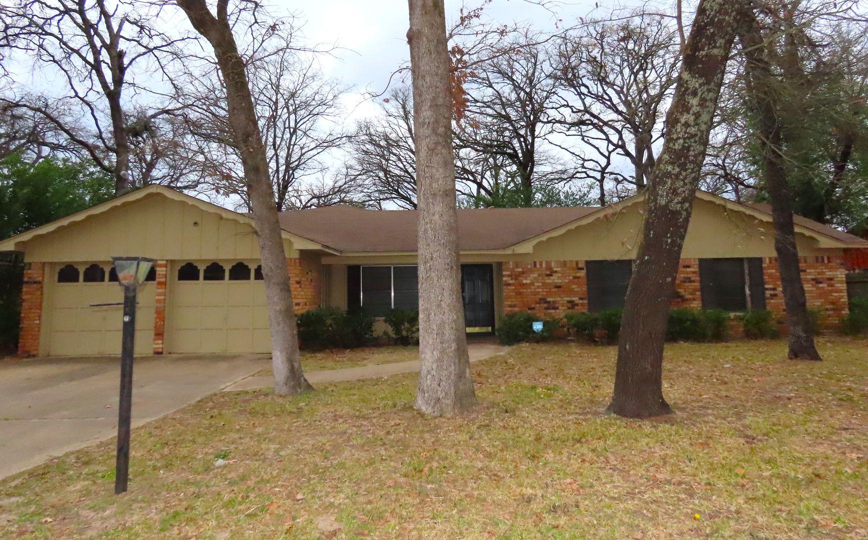 Tyler House: 3109 Autumn Leaves Dr.