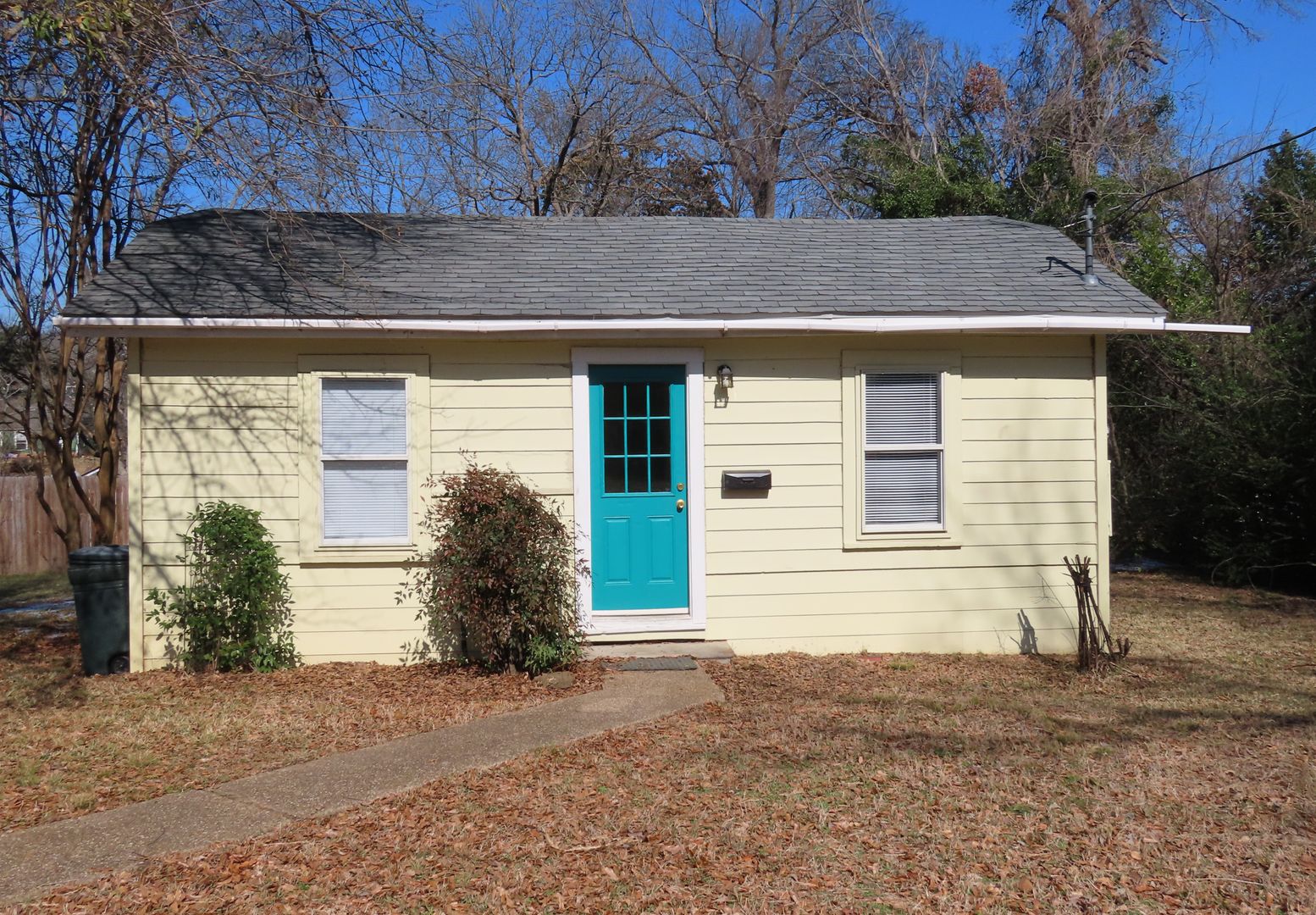 Tyler House: 600 1/2 Frazier St