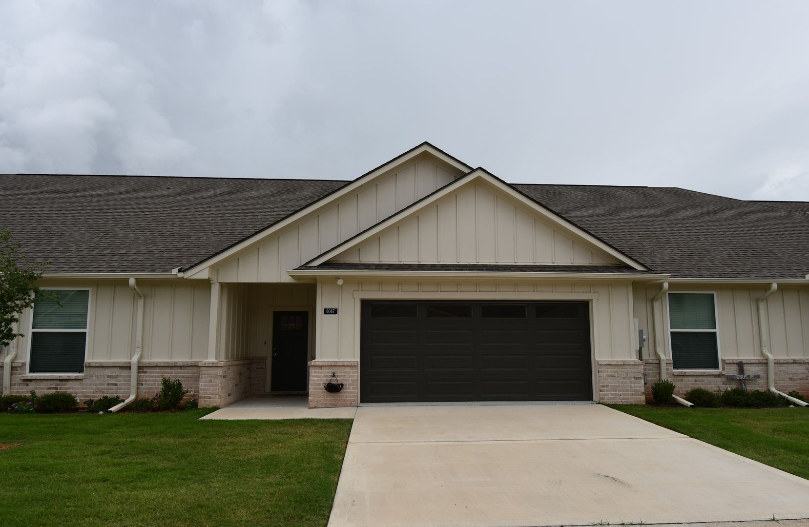 Tyler House: 6067 Hamilton Meadows Way