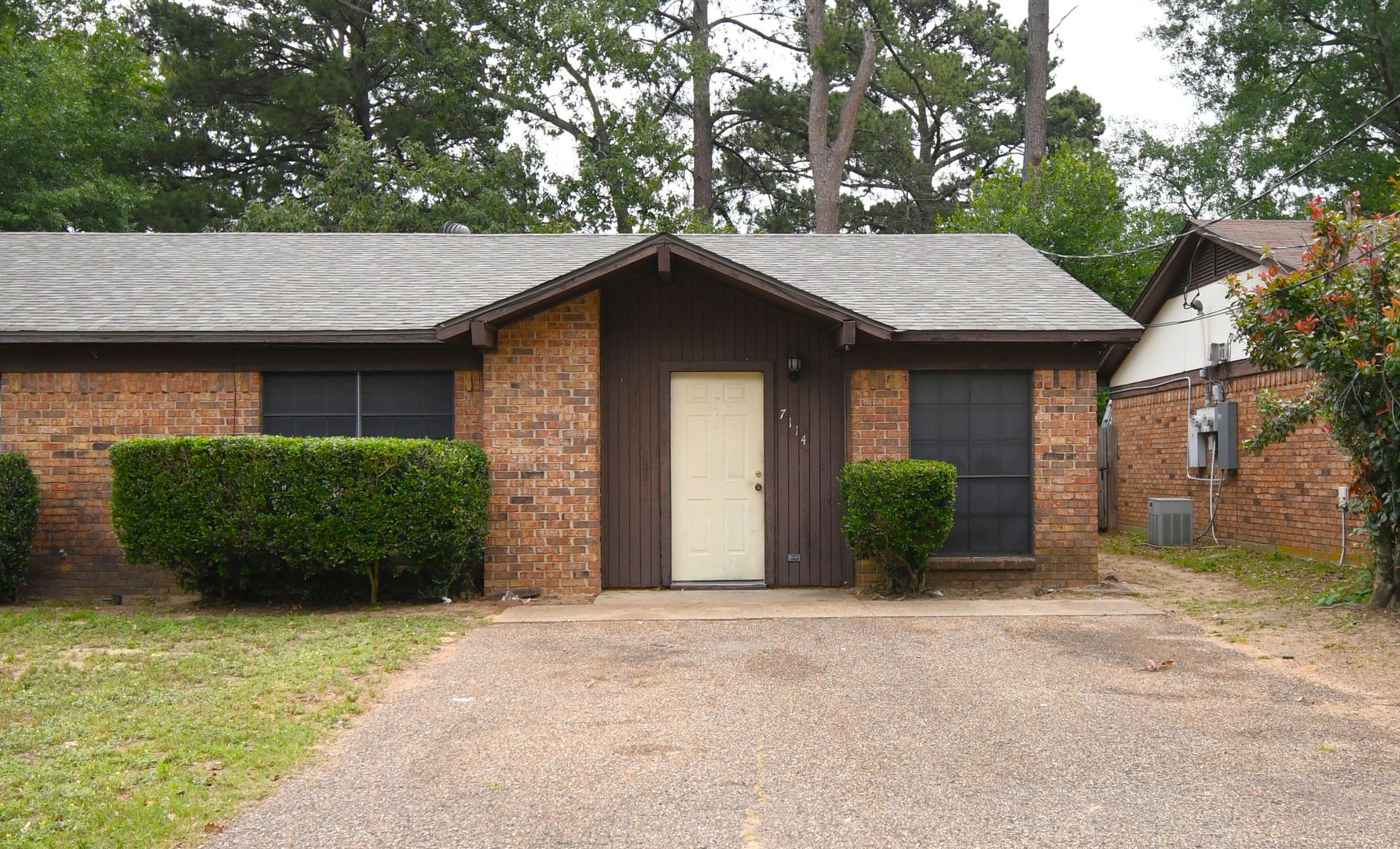 Tyler House: 7114 Gatewood Dr.