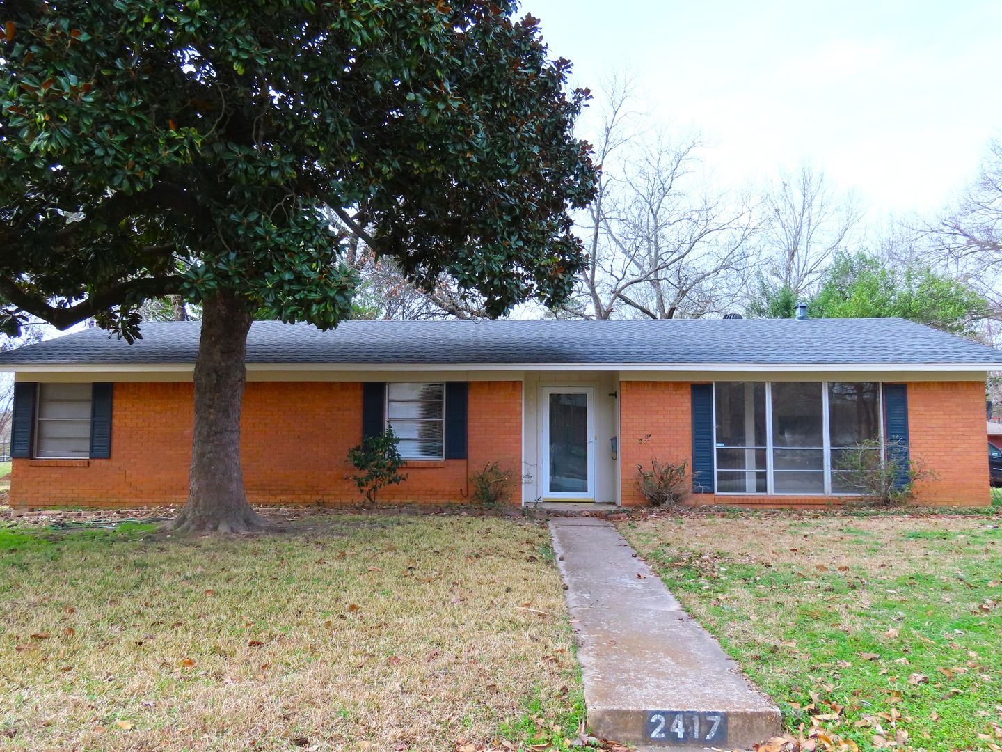 Tyler House: 2417 Oak Crest Dr