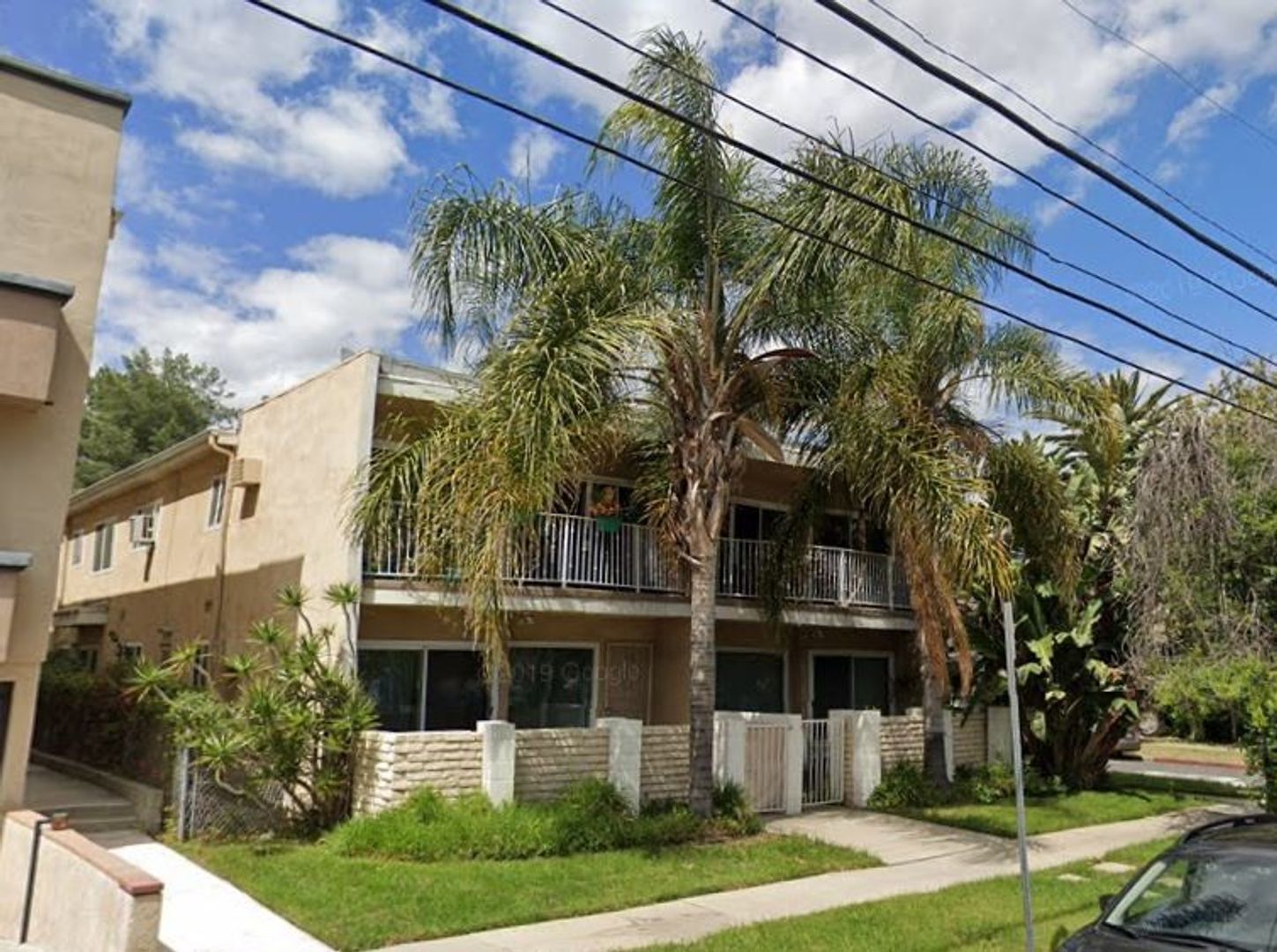 Studio City Apartment: 12231 Moorpark St.