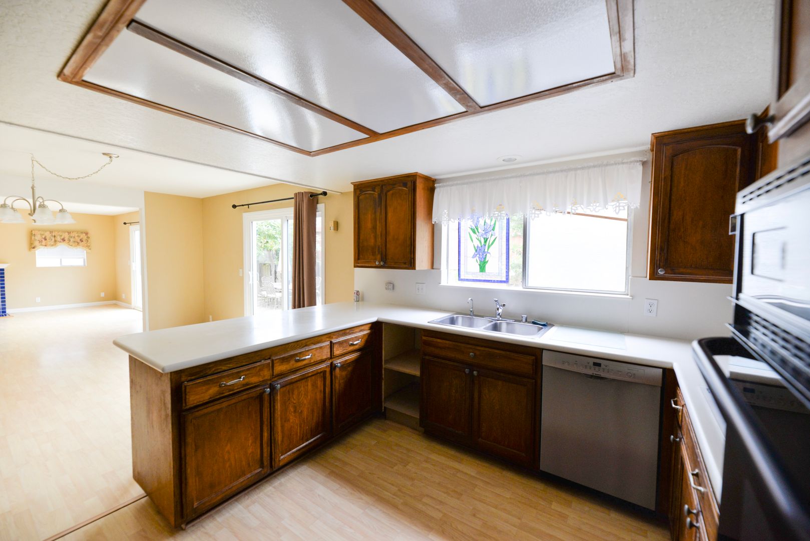 227 W Avenida San Antonio , San Clemente, CA 92672