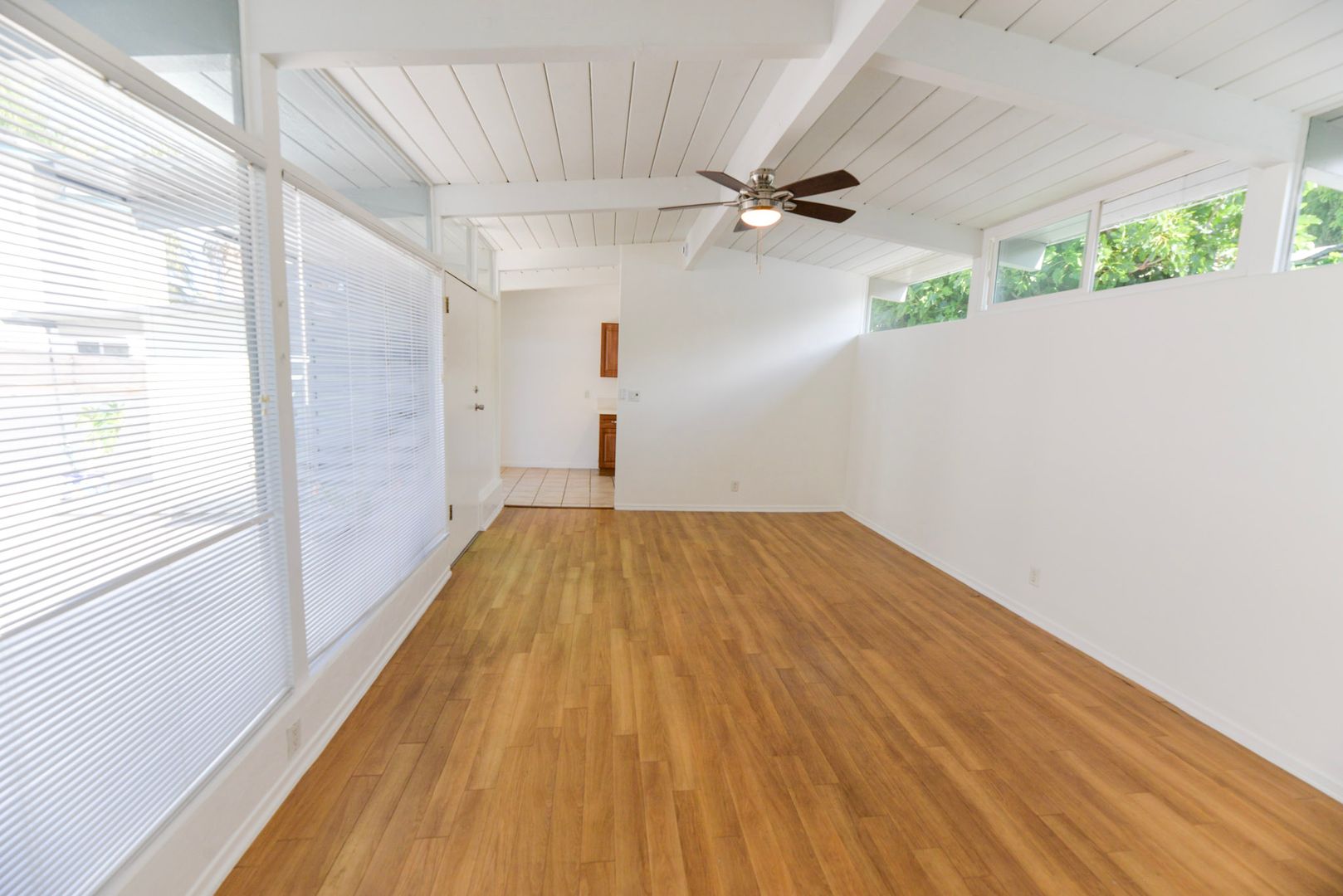 San Clemente Apartment: 139 W Canada