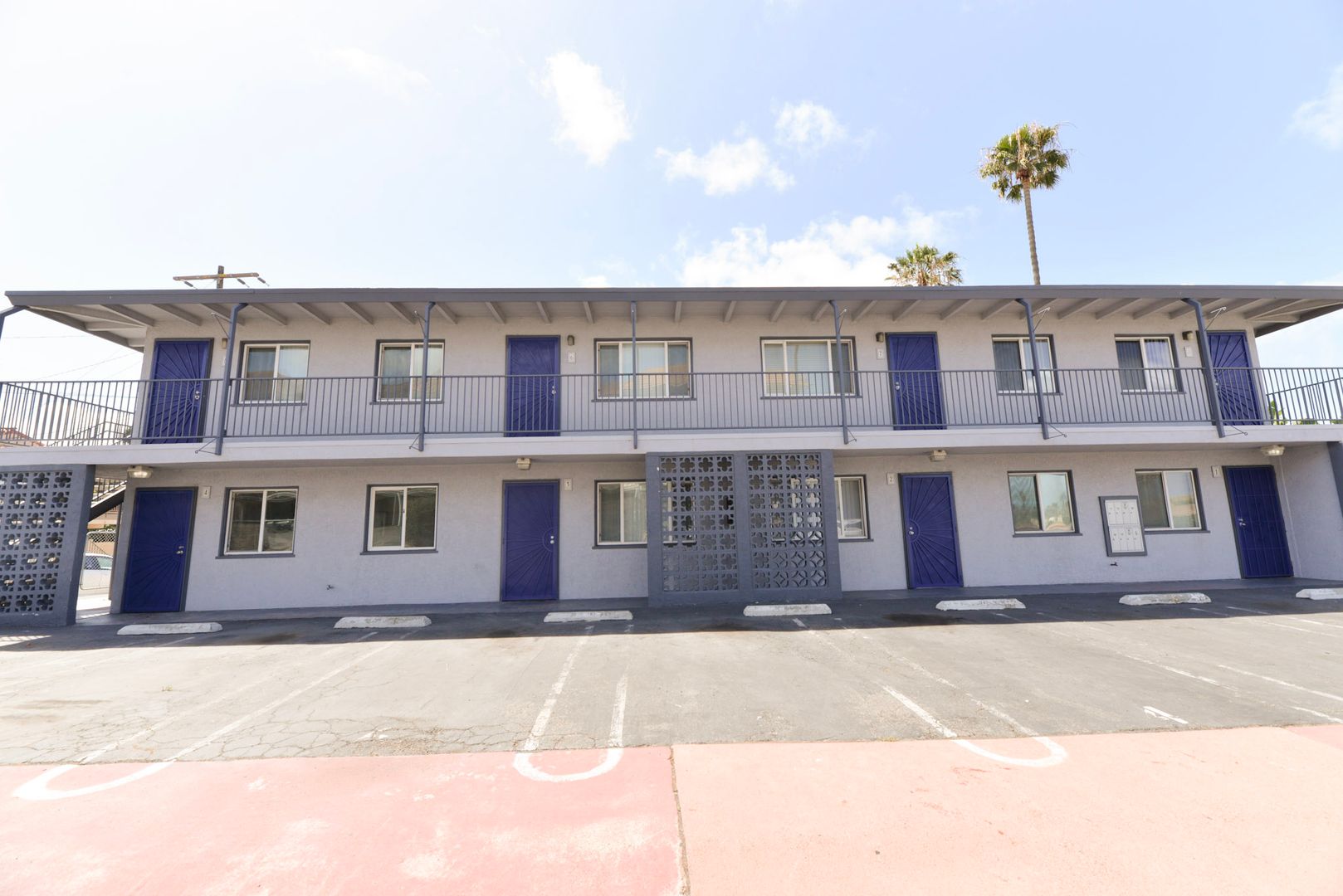 San Clemente Apartment: 2601 S. El Camino Real