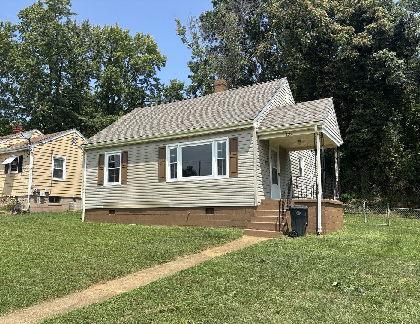 Lynchburg House: 1300 Harding Street
