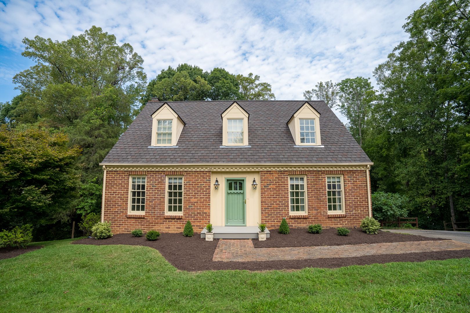 Lynchburg House: 4716 Heritage Drive