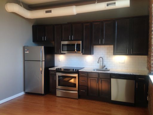 One bedroom – photo 1
