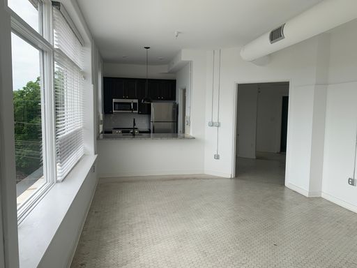 Newly Renovated 3BR/2B – photo 1